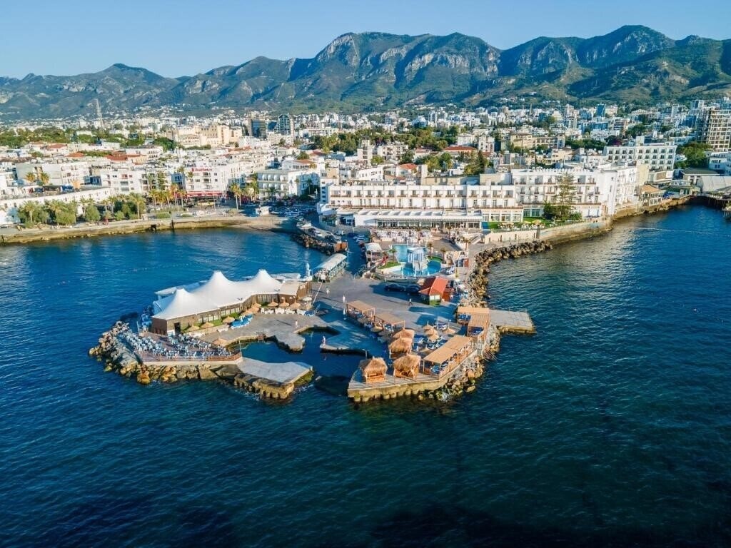 Hotel Dome Hotel 4*