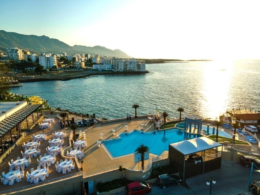 Zdjęcia Dome Hotel 4*