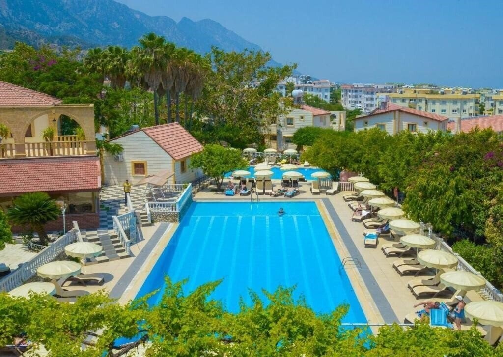 Фотографія Riverside Garden Resort 4*