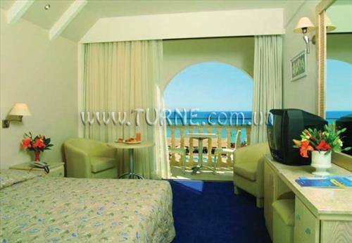 Отель Louis Princess Beach Hotel 3*