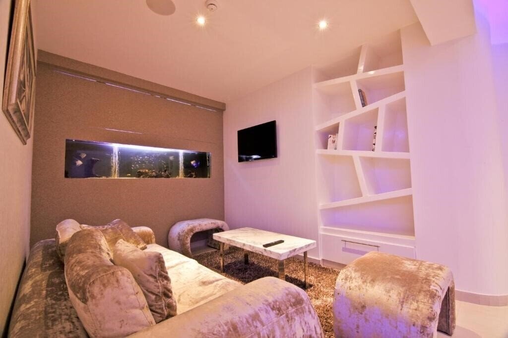 Изображение Achilleos City 2*