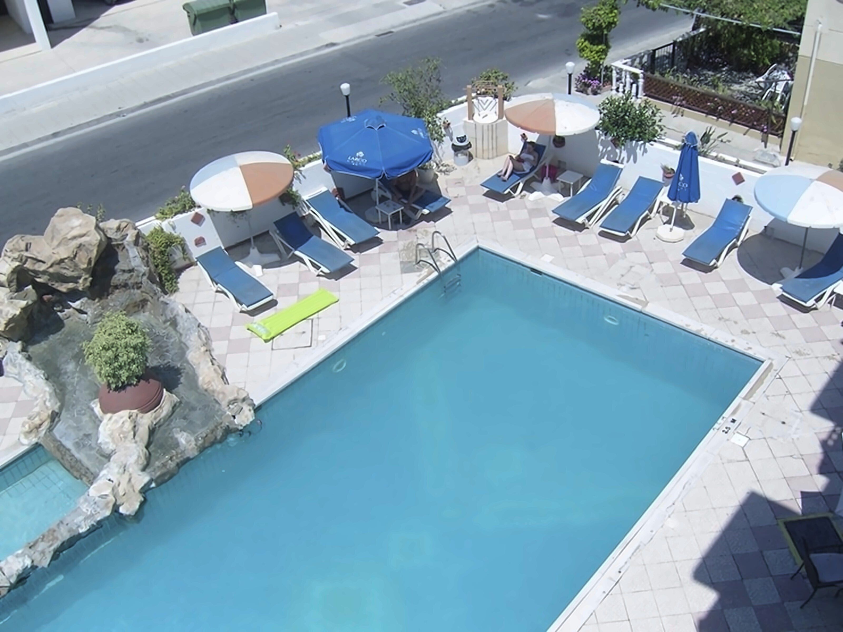 Фотографія Larco Apartments 2*