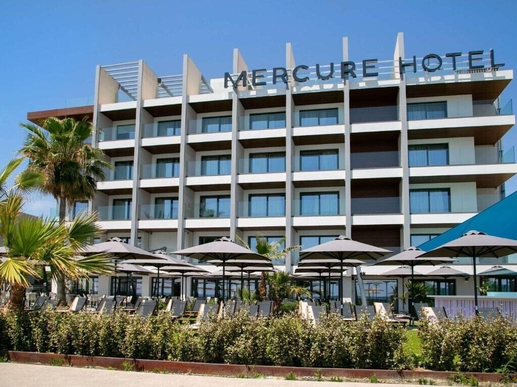 Zdjęcie Mercure Larnaca Beach Resort 4*