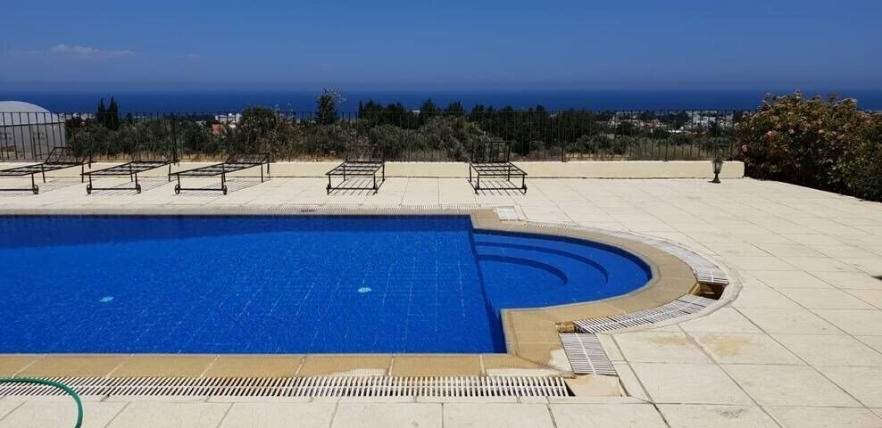 Готель Mountain Pearl Villa 3*