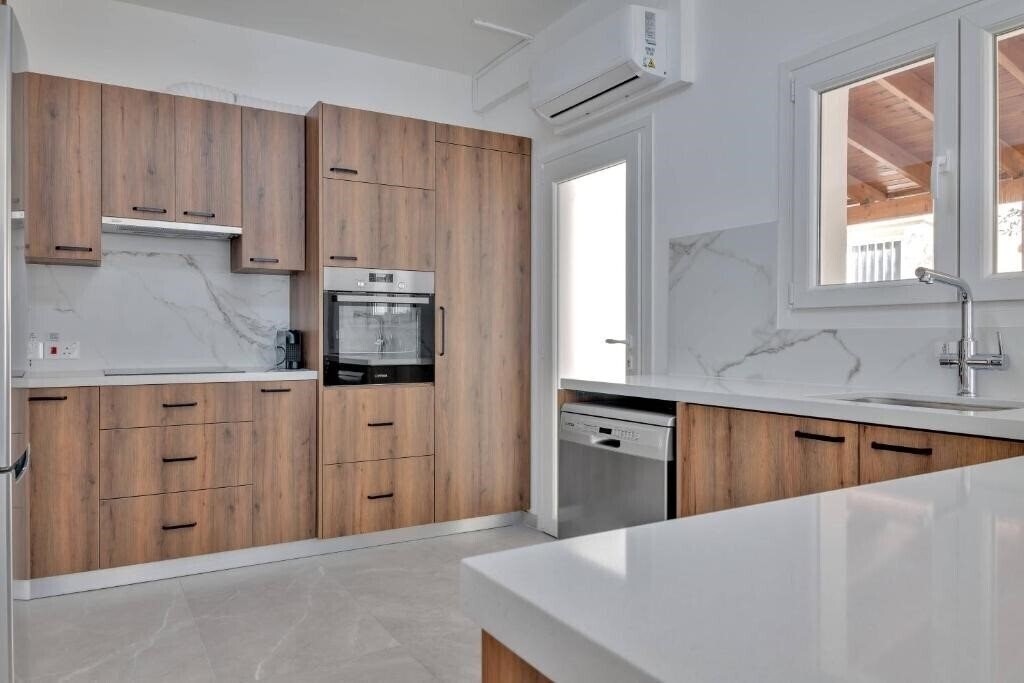 Zdjęcie Phaedrus Living: Luxury Residence Faneromeni 4*