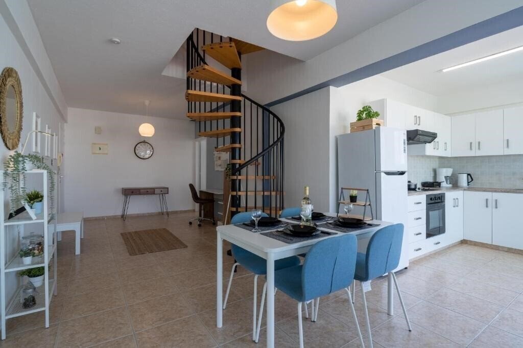 Hotel Chloris 3 - Bedroom Apartment W/ Pool In Larnaca 3*