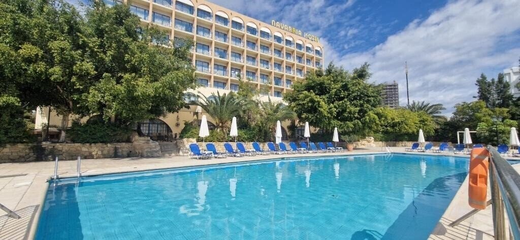 Готель Navarria Hotel 3*