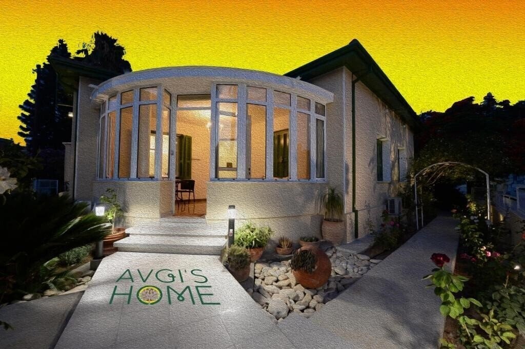 Готель Avgi S Home 3*