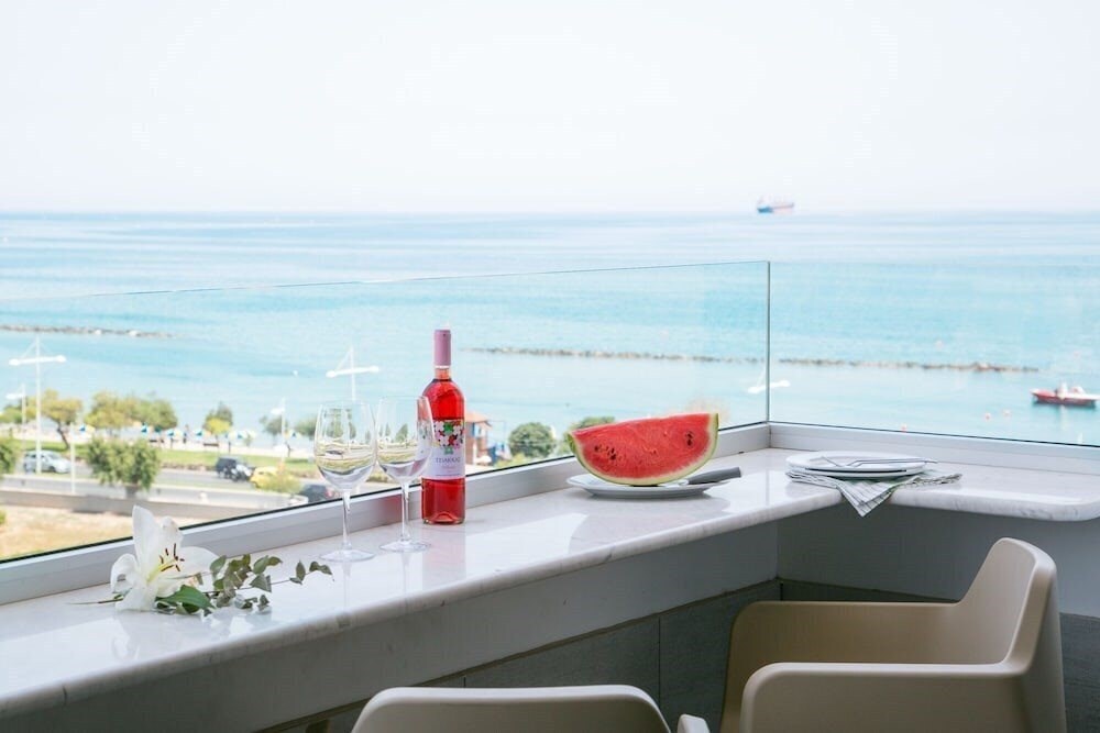 Картинка City Sea Business Suites 4*