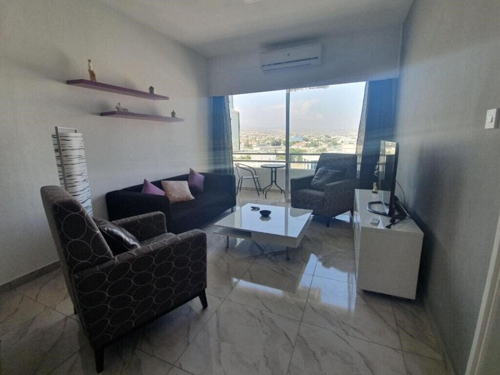 Готель Great Views Apartment. 2*
