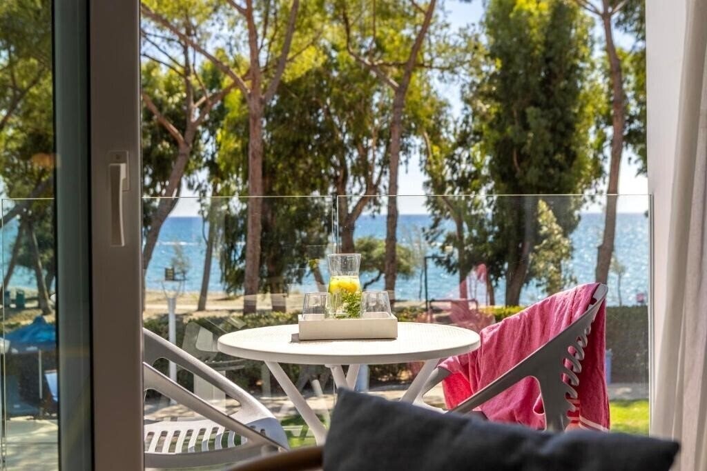 Готель Park Beach Hotel 3*