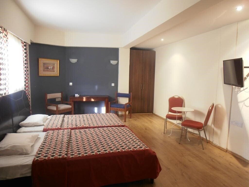 Zdjęcie Executive Suites 3*