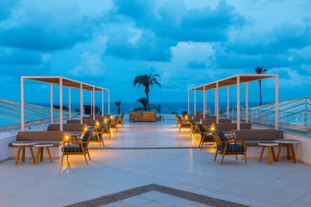 Zdjęcie Laura Beach Hotel 4*