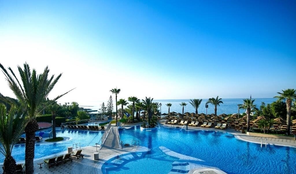 Hotel Four Seasons Hotel Cyprus 5*