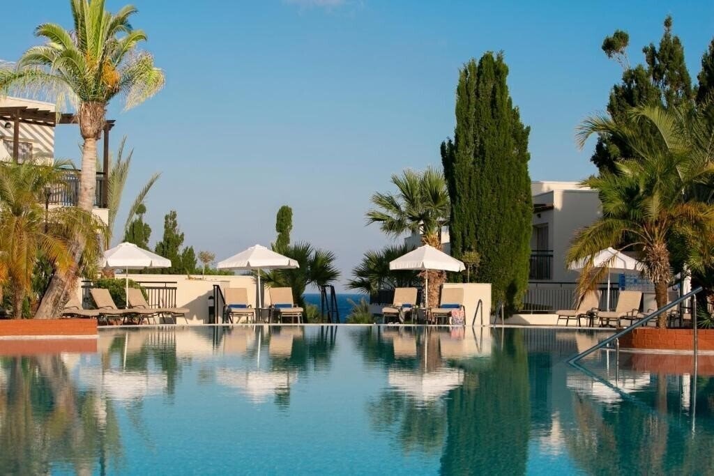 Zdjęcia Louis Paphos Breeze 4*