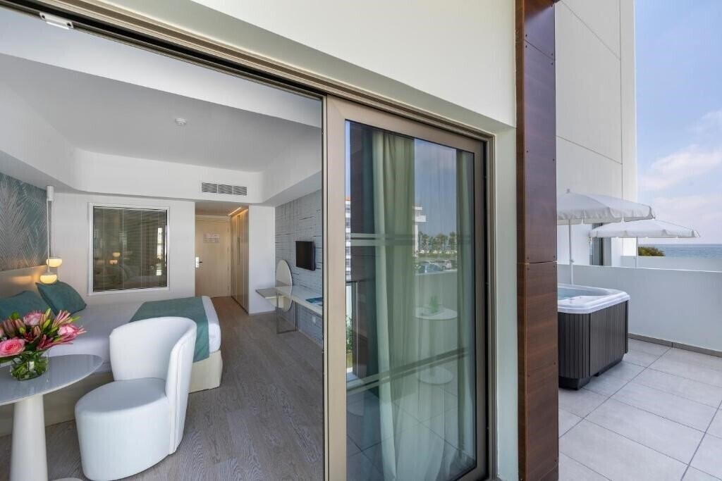 Zdjęcia Ivi Mare by Louis Hotels 5*