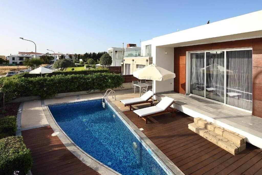 Obraz Paradise Cove Luxurious Beach Villas 4*