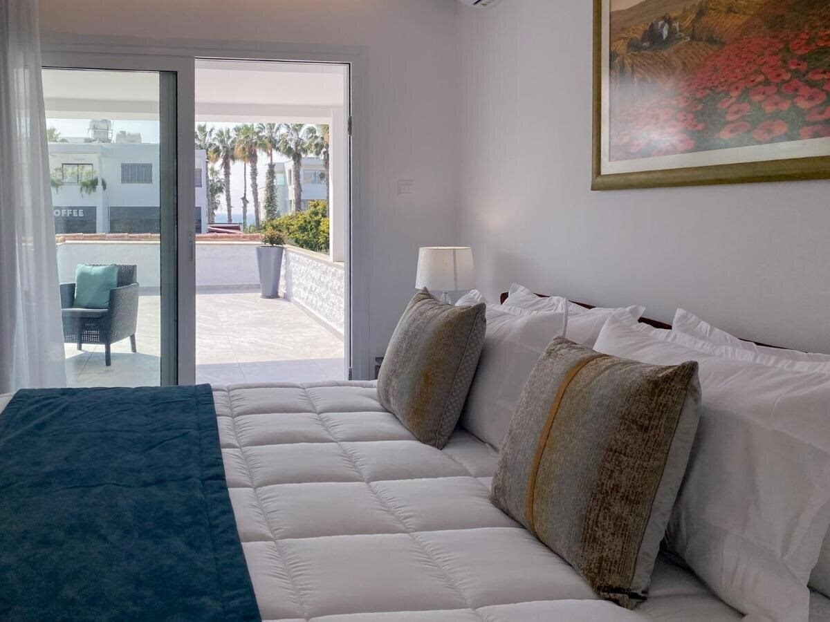 Obraz Phaedrus Living Luxury Flat Semeli 4*