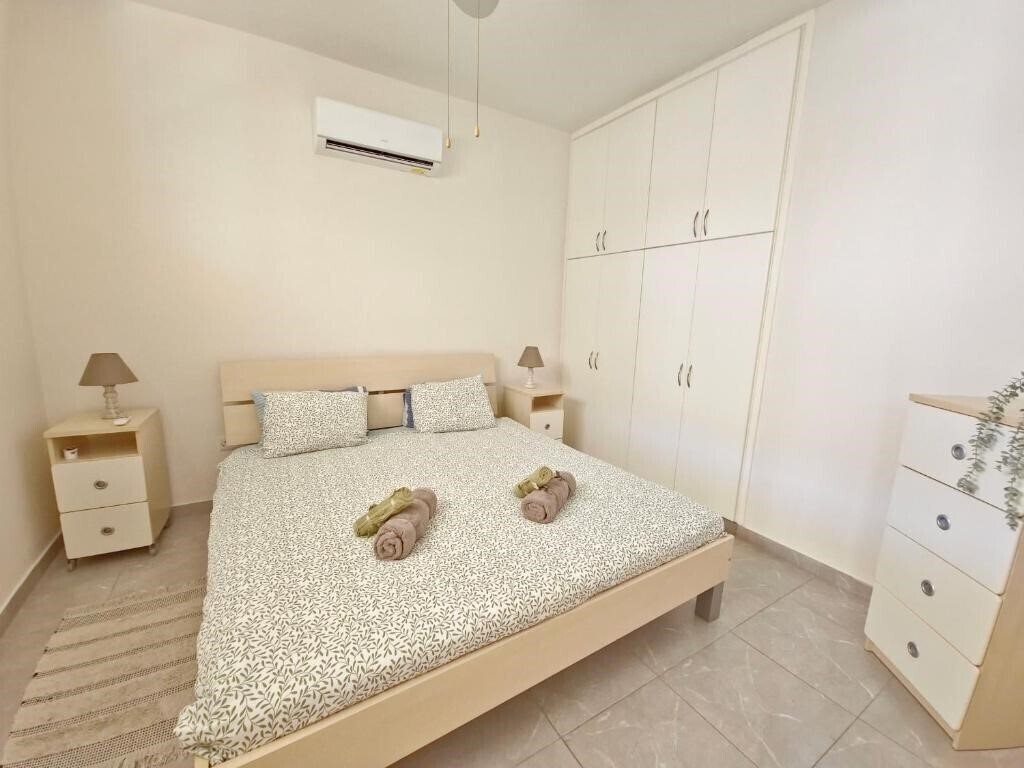 Фотографія Queen Anna’s Dream 1 Bedroom Apartment 2*