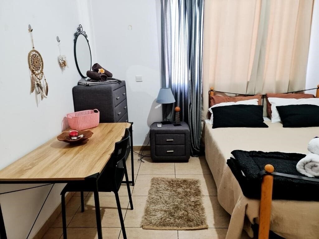 Zdjęcie Charalambous Apartment 3*