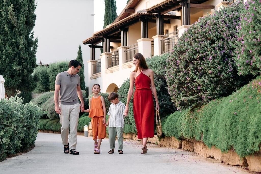 Фотографія Aphrodite Hills Resort 5*