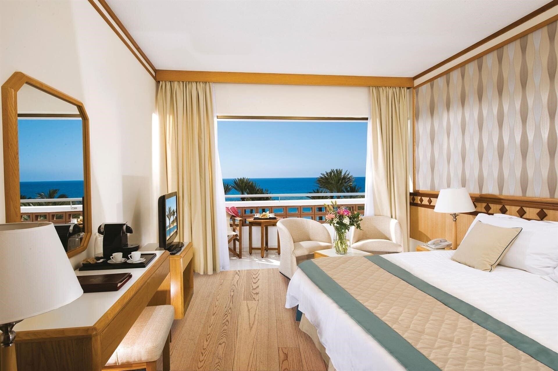 Zdjęcia Constantinou Bros Pioneer Beach Hotel 4*