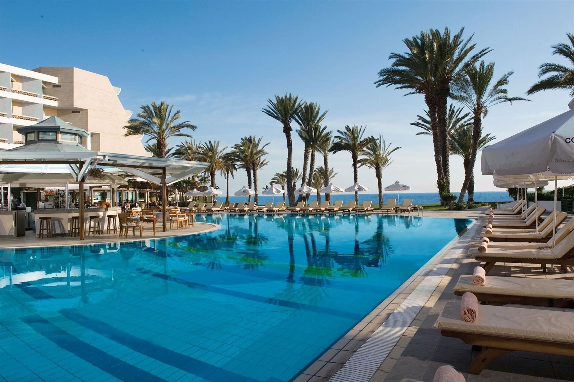 Hotel Constantinou Bros Pioneer Beach Hotel 4*