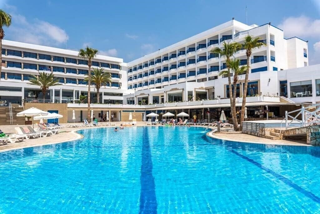 Hotel Ascos Coral Beach 4*