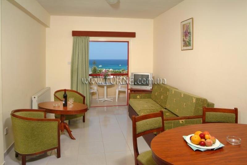 Zdjęcie Tropical Dreams Apts A апартаменты