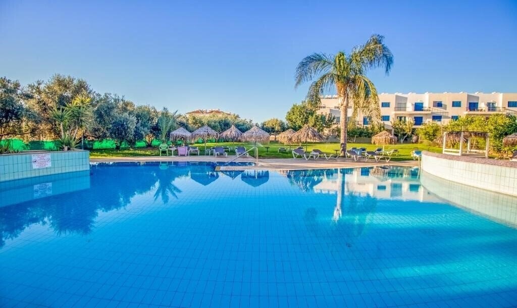 Hotel Captain Karas Holiday Apartments 2*