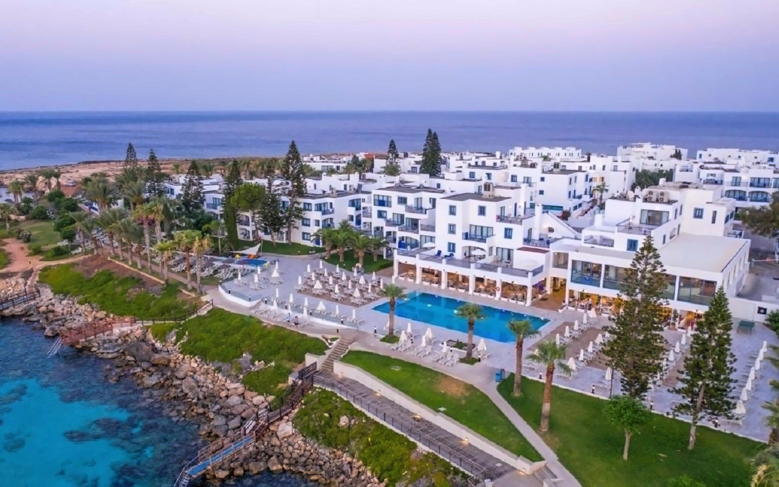 Hotel Nausicaa Beach 4*
