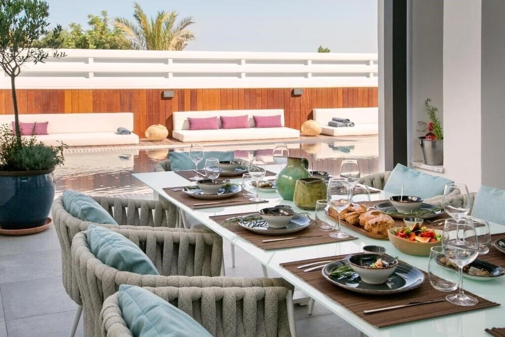 Obraz Chris Le Mare Gold Luxury Villa вилла