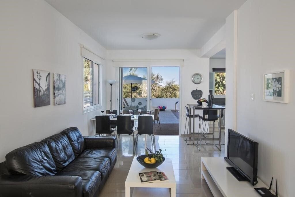 Obraz Flouressia Gardens & Villas 2*