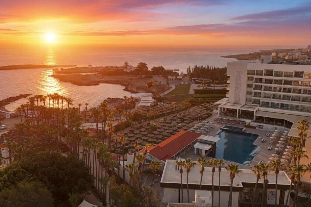 Фотографія Cavo Maris Beach Hotel 4*