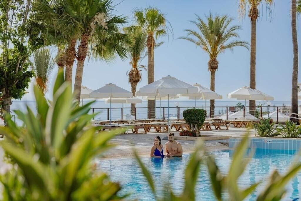 Фотографія Golden Coast 4*