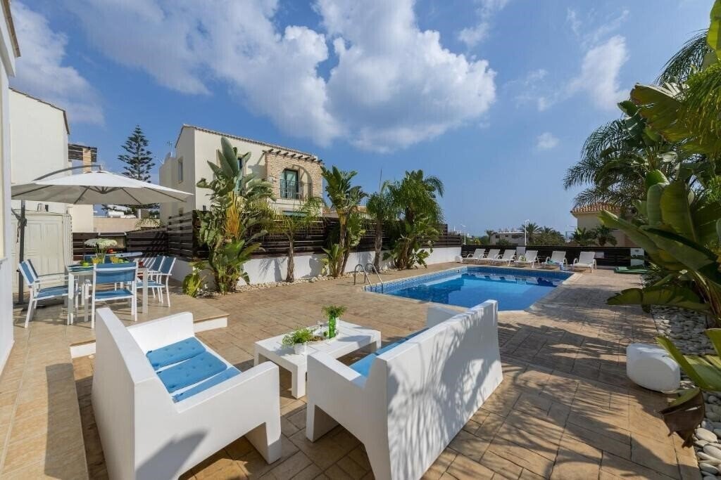 Hotel Protaras Villa Alexa 4*