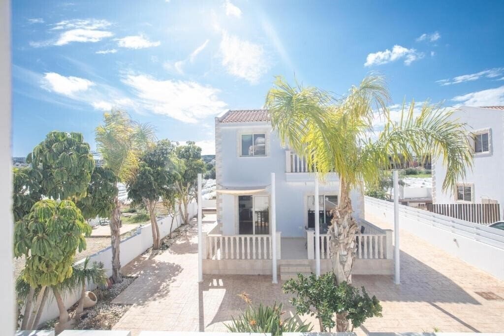 Hotel Tonia Villas 4*