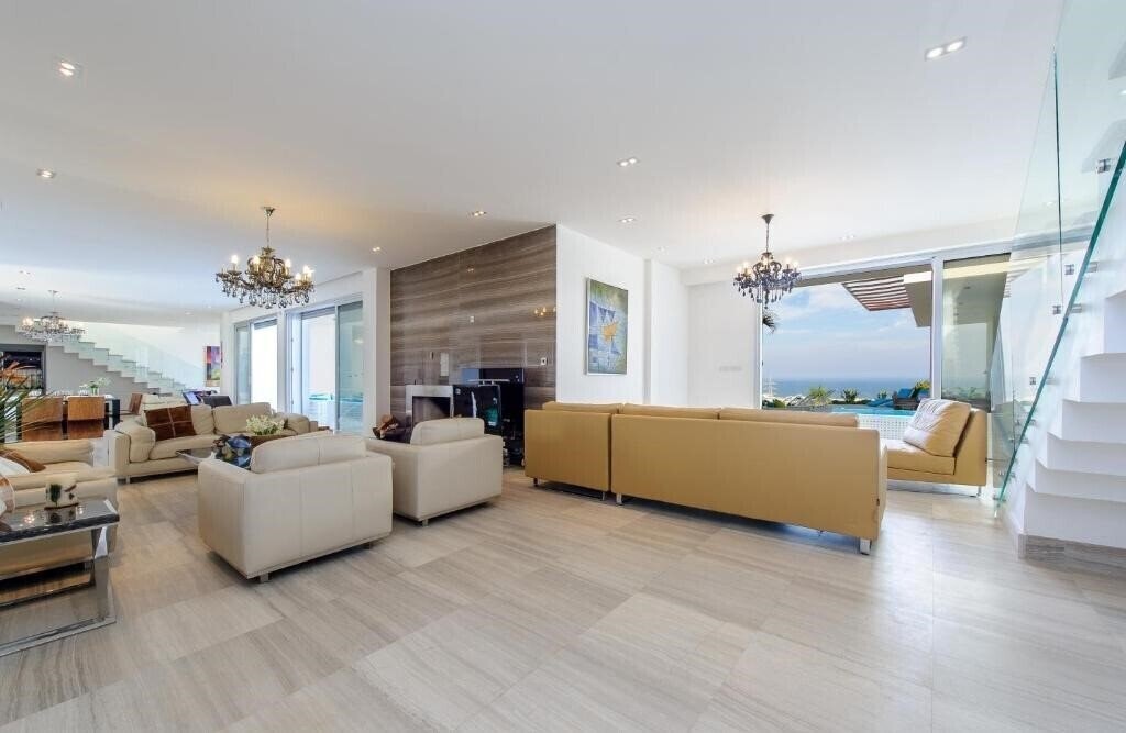 Картинка Bay View Villa 4*