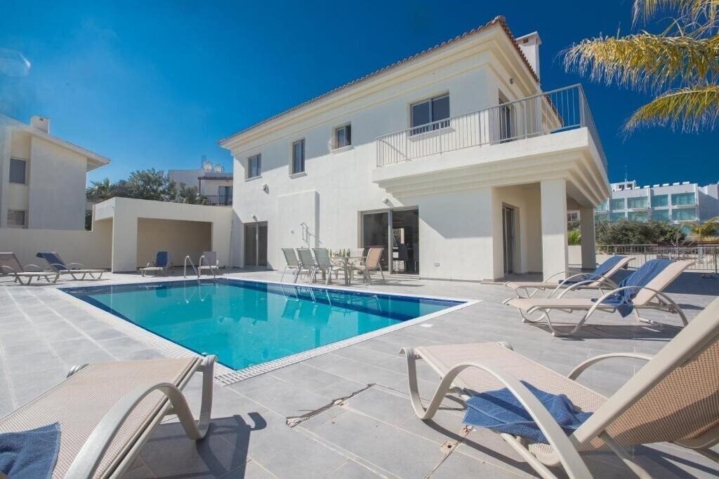 Hotel Delfini Villas 4*