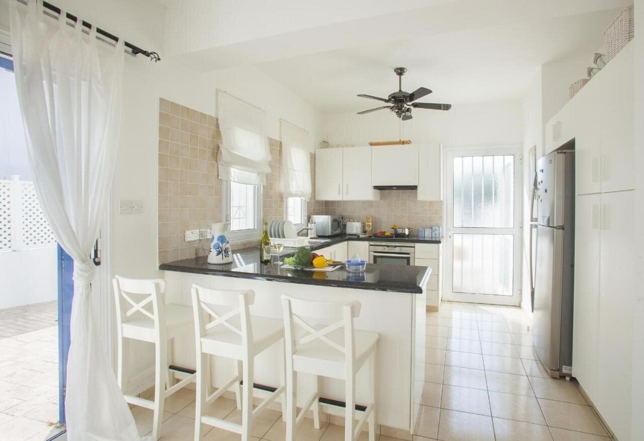 Zdjęcie Mimosa Seafront Villa 4*