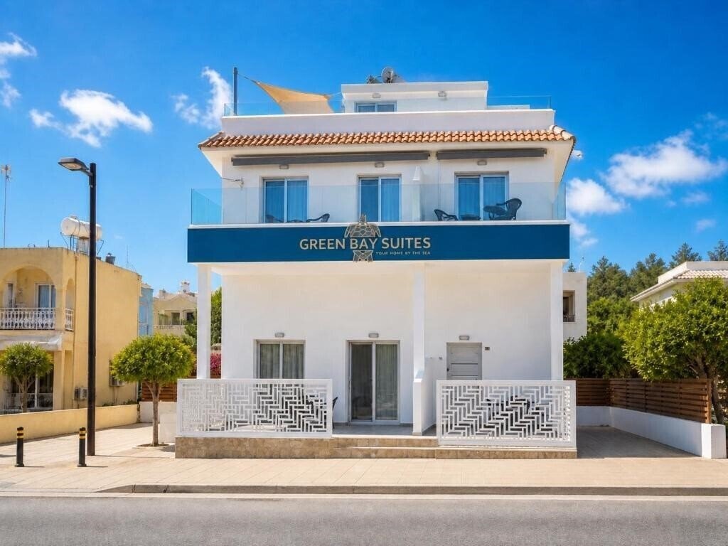 Фото Green Bay Suites 3*