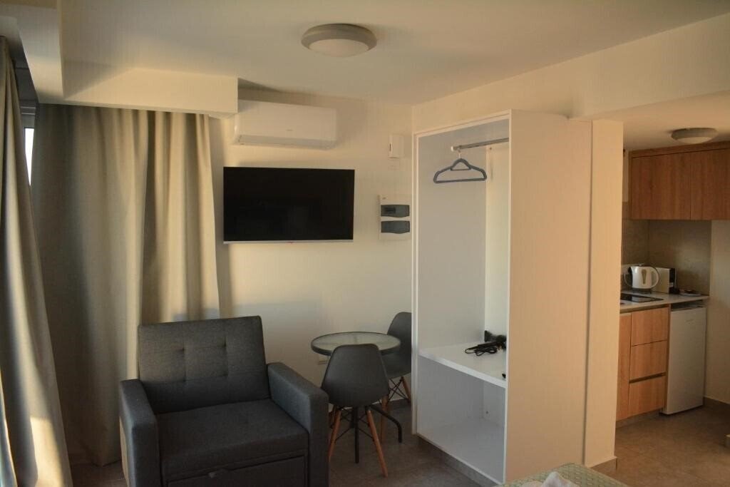 Картинка Green Bay Suites 3*