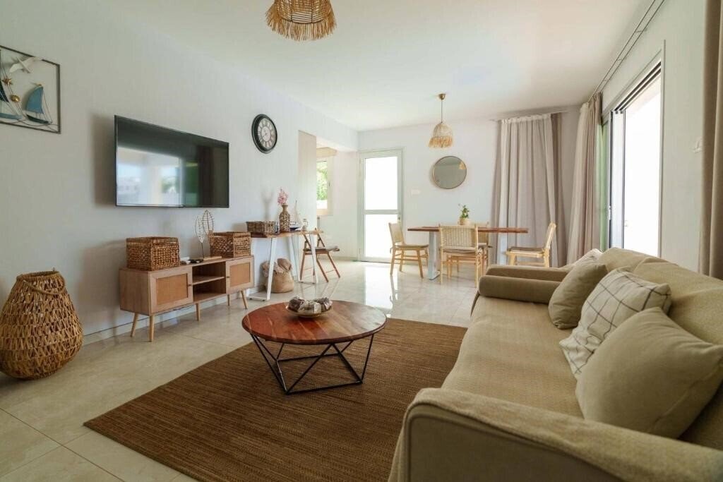 Фотографія Geo Panoramic Villa Konnos - Pool, Game Room, Gym 2*