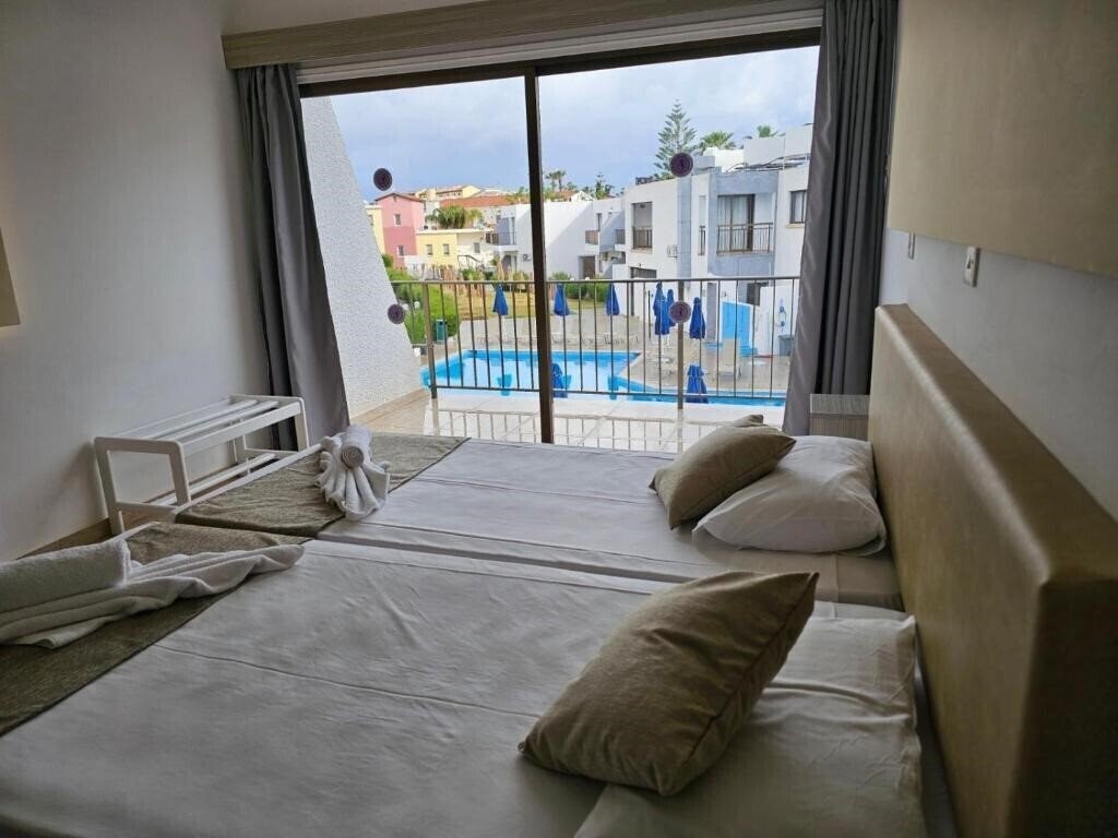 Фото Pinelopi Beach Hotel Apts 3*