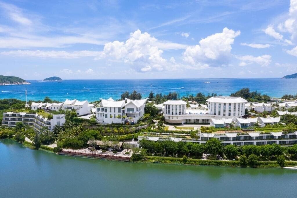 Hotel Palace Resort & Spa Yalong Bay Sanya 5*