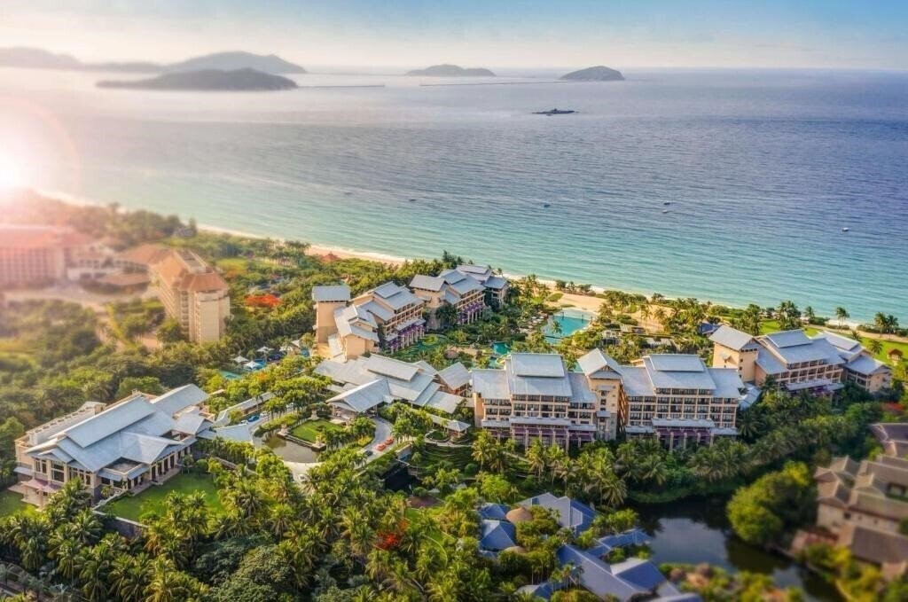 Hotel Hilton Sanya Yalong Bay Resort & Spa 5*
