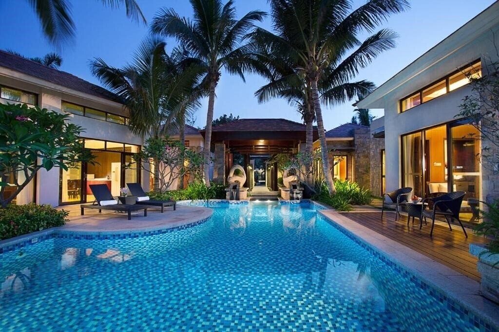 Hotel Grand Metro Park Yalong Bay 5*