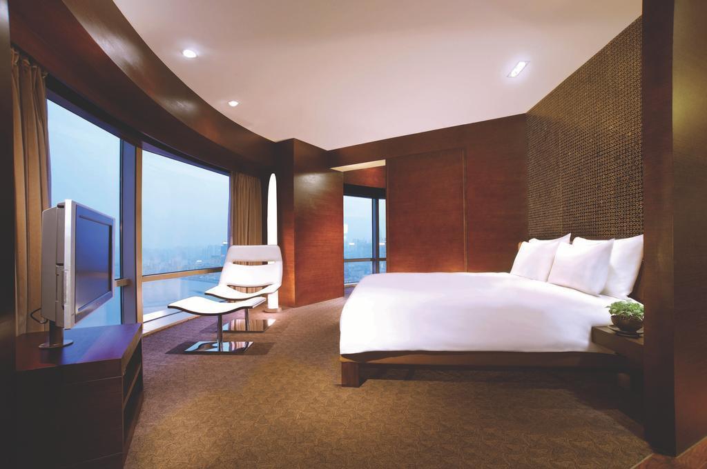 Hotel Hyatt On The Bund 5*