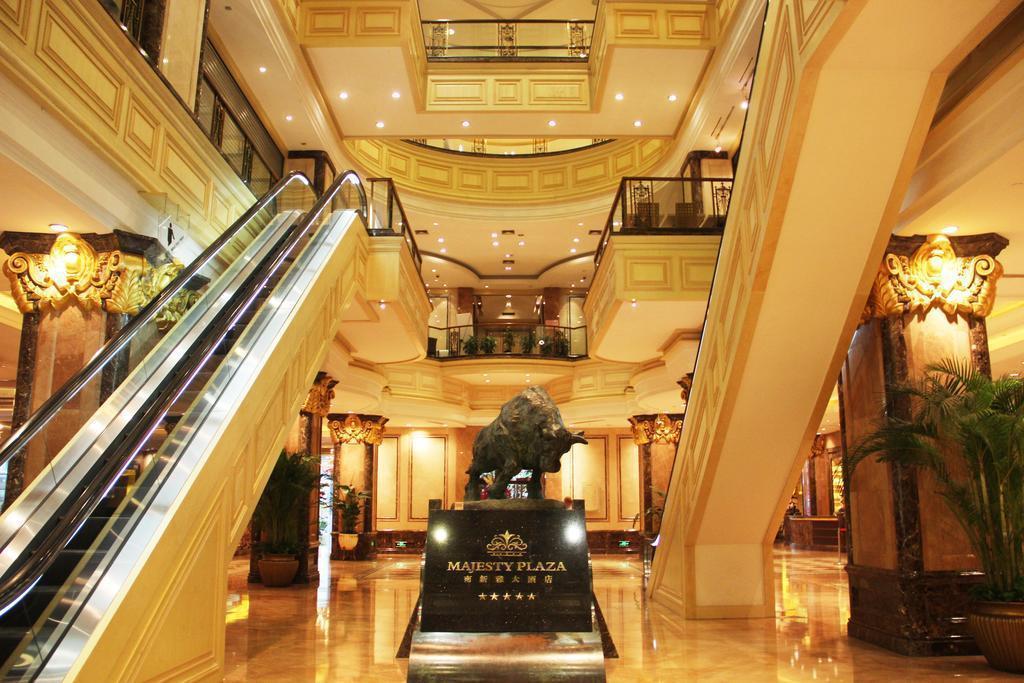 Hotel Majesty Plaza Shanghai 5*