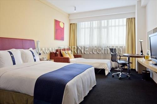 Hotel Holiday Inn Express Zhabei 3*